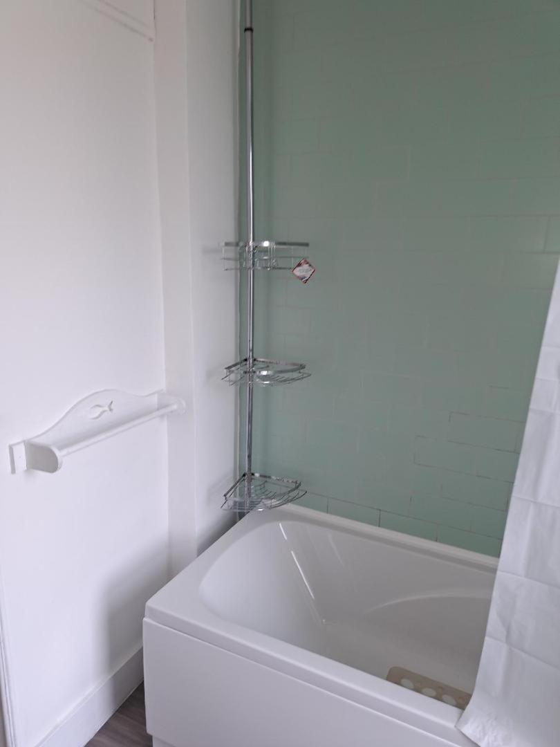 Double Room Available- London Seven Kings Seven Kings Train Station 일포드 외부 사진